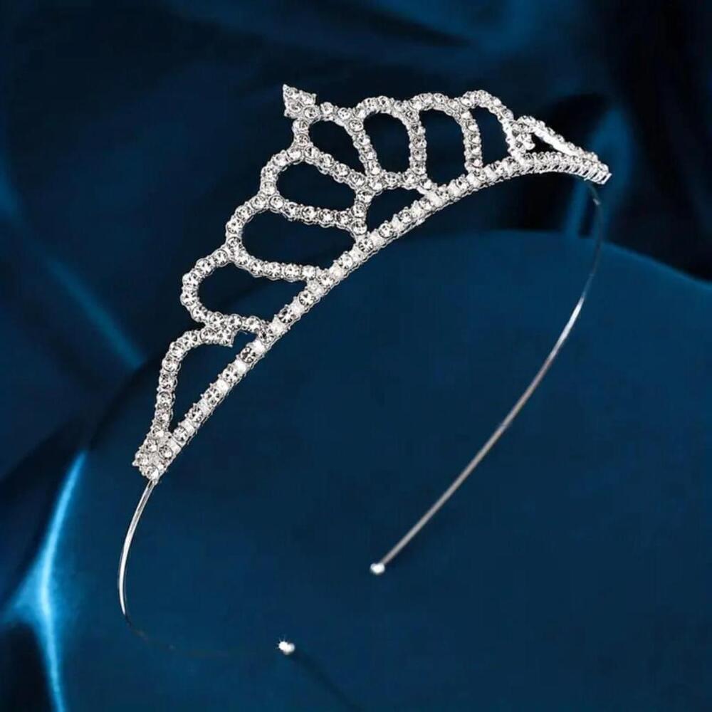 Princess Style Rhinestone Crown In Silver - Picture 2 of 4
